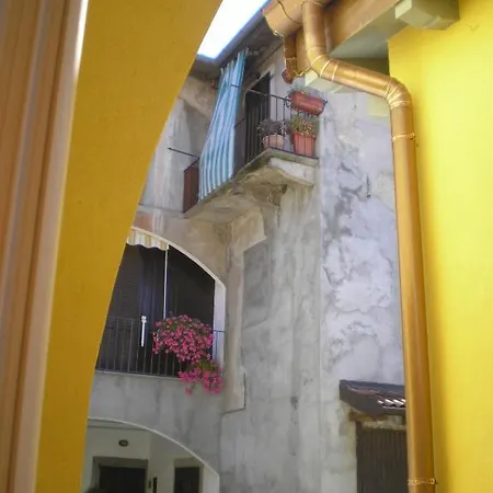 Suite Home Gavirate Διαμέρισμα